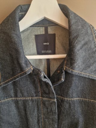 Chaqueta vaquera Mango azul, temporada actual 2026