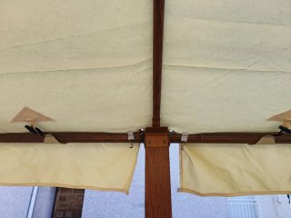 Pérgola de tela y metal