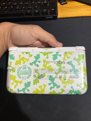 3DS XL Edizione Luigi 30° Anniversario + Pokémon Diamante