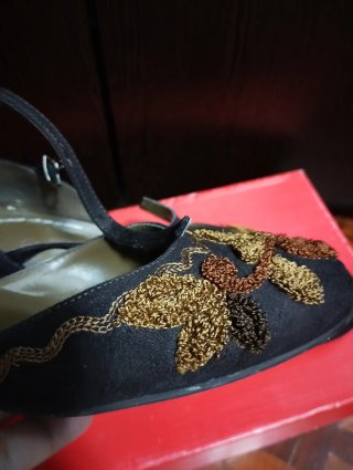 Zapatos Cruz Pradera Talla 39 Negros