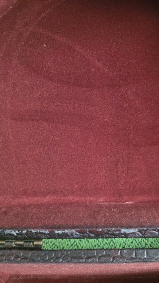 Juego Maletines Negro y Rojo