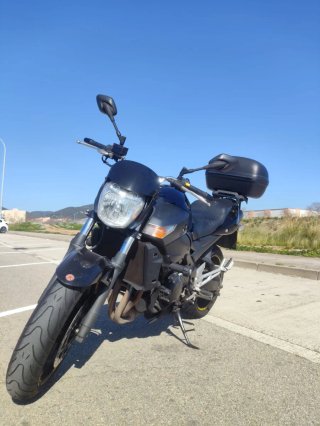 Suzuki GSR 600 Negra Edición Especial