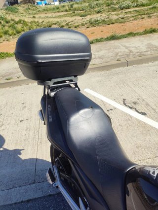 Suzuki GSR 600 Negra Edición Especial