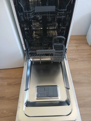 Lavavajillas whirlpool 45 cm usado en 10 ocasiones