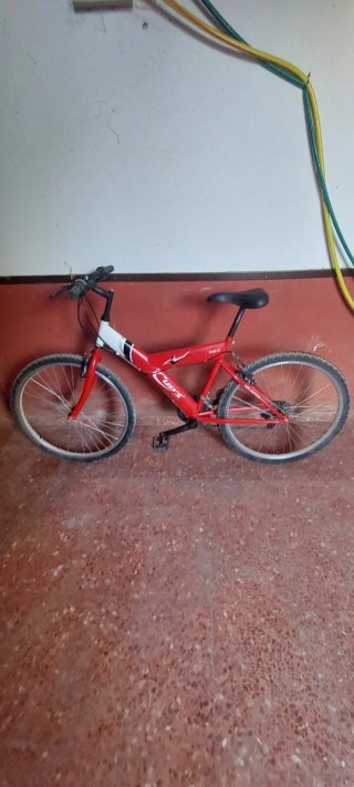 Bicicleta de Montaña Roja