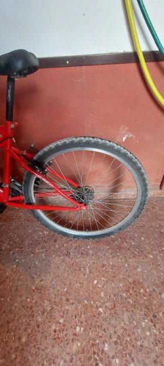 Bicicleta de Montaña Roja