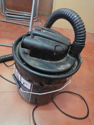 Aspirador Cubo Negro