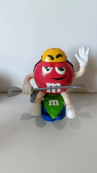 Muñecos M&M's,Lacasitos. moto,piragua,dispensador