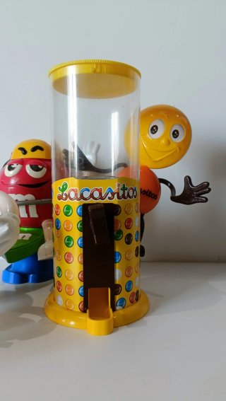 Muñecos M&M's,Lacasitos. moto,piragua,dispensador