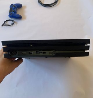 PlayStation 4 Pro 1TB Firmware 11.00 + Controller