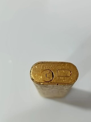 Mechero Cartier Chapado en Oro