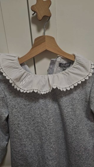 Vestido niña Dadati gris con cuello blanco
