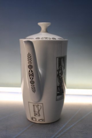 Pontesa. Café Monky. Cafeteras, tazas y platos. 24 piezas.