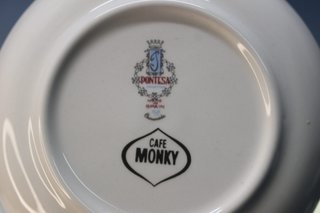Pontesa. Café Monky. Cafeteras, tazas y platos. 24 piezas.