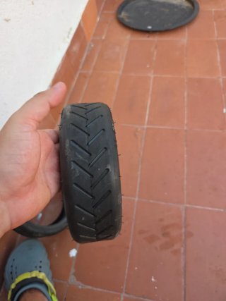 Neumático y cámara patinete