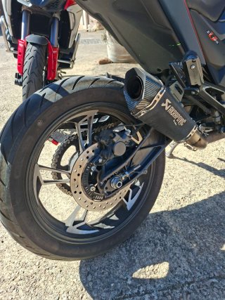 Zontes U125 (ZT125U) Naked Negra/Roja