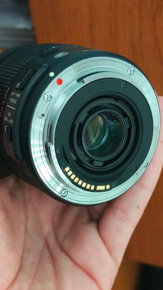 Sigma 18-200mm f/3.5-6.3 DC Macro OS HSM