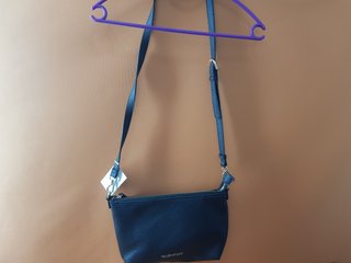 Bolso Valentino Brixton Pochette Negro
