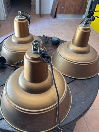3 Lámparas Colgantes Metálicas Doradas