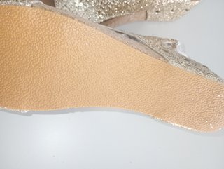 Sandalias cuña doradas purpurina talla 42 nuevas.