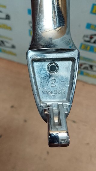 Maneta Exterior Delantera Izquierda Kia Carens