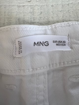 Pantalón corto blanco Mango