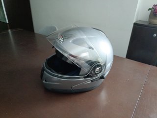 Casco de moto Airoh SV-55 gris