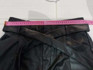 Shorts polipiel Zara Talla M