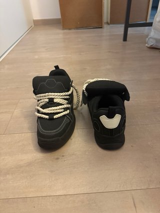 Zapatillas Zara Negras Cordones Gruesos