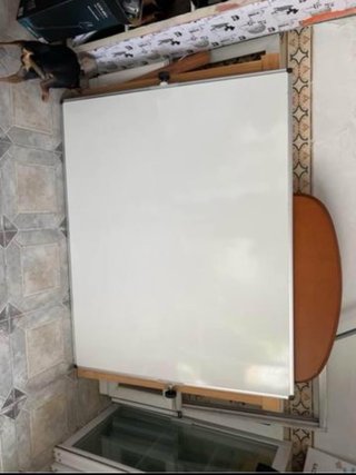 Pizarra blanca con soporte