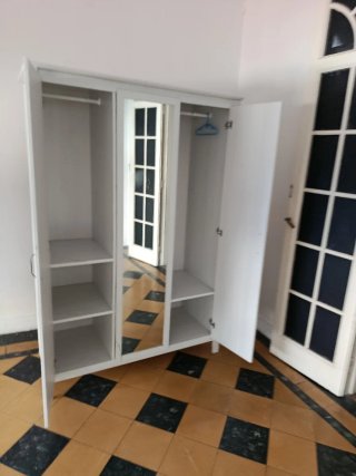 Armario blanco 3 puertas con espejo