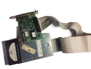 Unidad Iomega Jaz 1GB SCSI + Tarjeta VLB