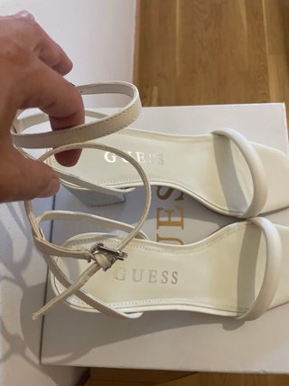 Sandalias Guess Blancas Cuero