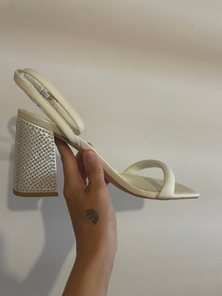 Sandalias Guess Blancas Cuero