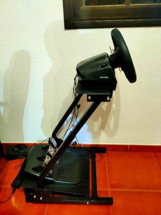 Volante Logitech G923 + soporte
