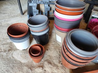 Lote Maceteros y Soportes Varios