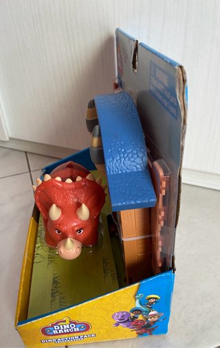 Dino Ranch Triceratops Action Pack