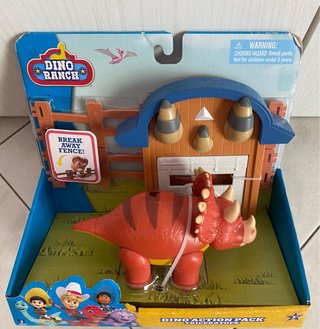 Dino Ranch Triceratops Action Pack
