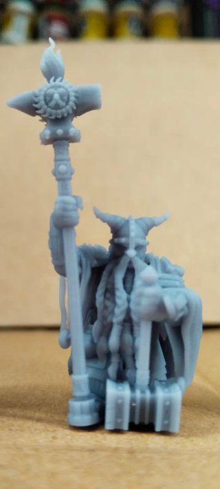 Pack 3 Héroes Herreros Rúnicos + Estandarte