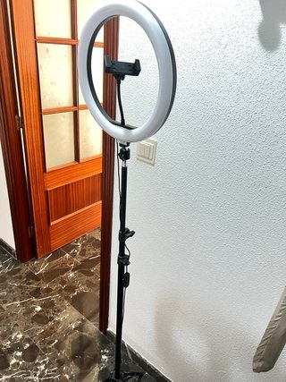 Aro de luz LED con trípode