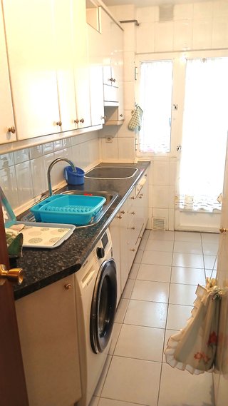 SE VENDE PISO PARA ENTRAR A VIVIR MUY CENTRICO