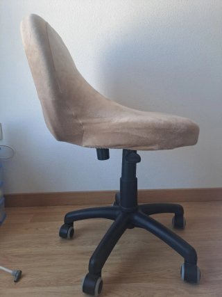 Silla de escritorio multiposición con funda