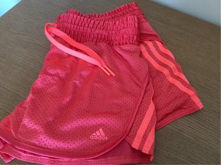 Pantaloncini sportivi Adidas rosa
