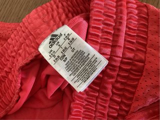 Pantaloncini sportivi Adidas rosa