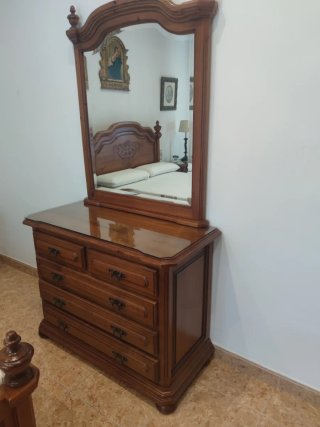 Dormitorio, Armario 4p , cama 135,  mesitas, etc
