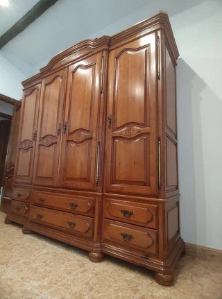Dormitorio, Armario 4p , cama 135,  mesitas, etc