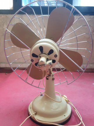 Ventilador antiguo estilo retro