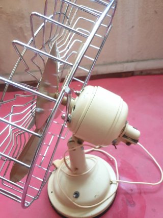 Ventilador antiguo estilo retro