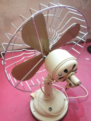 Ventilador antiguo estilo retro
