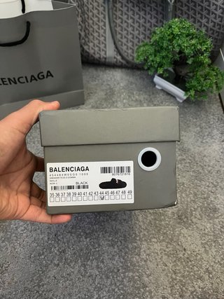 Ciabatte Balenciaga nere in pelliccia